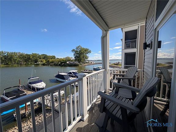 5th image of 2564 S Waterside Ct #221