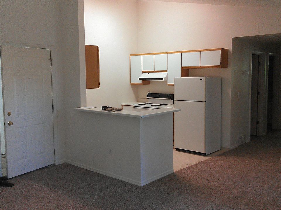 2nd image of 2225 S Stephen Ave APT 102