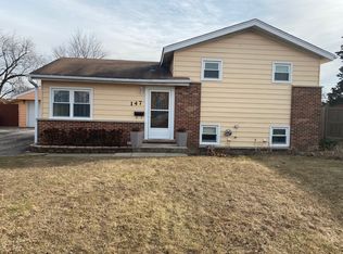 147 W Memory Ln, Addison, IL 60101