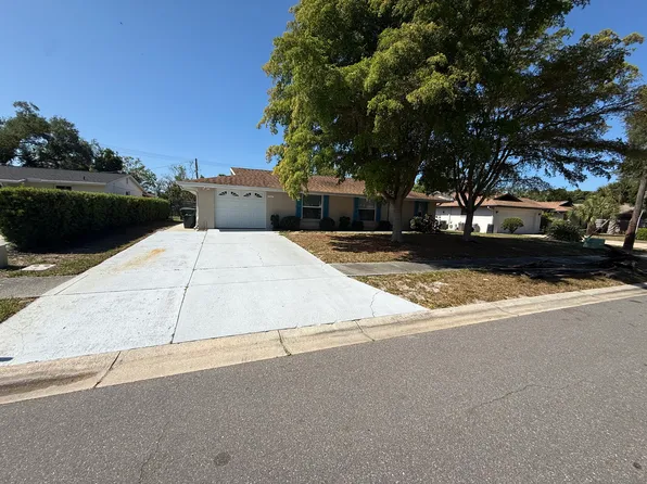 2604 Regatta Dr, Sarasota, FL 34231