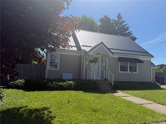 2nd image of 25 Yong St