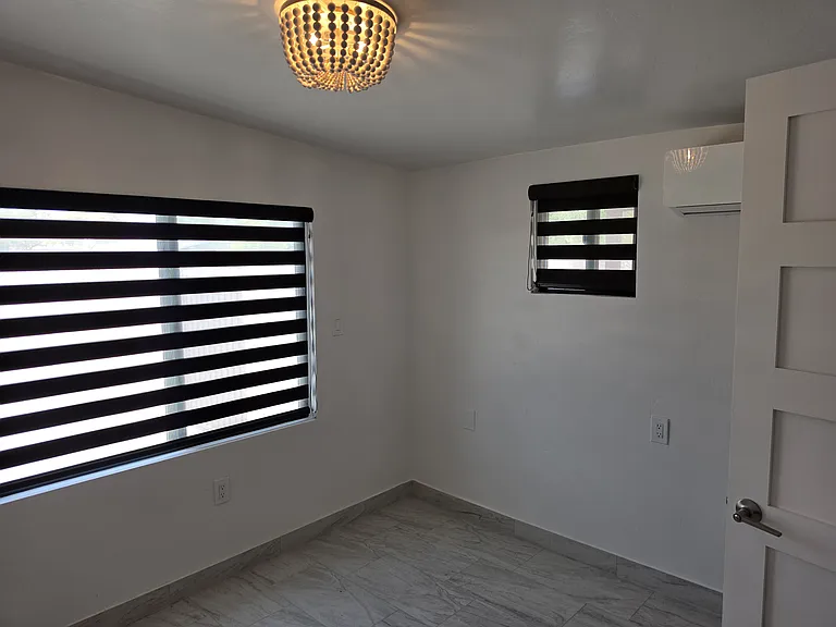 3901 E Montecito St — Photo 9