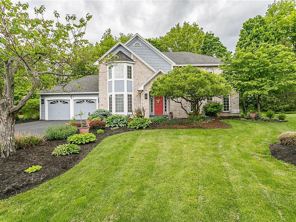 1st image of 3 Dunmore Ln