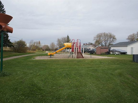 2nd image of 4904 51st St