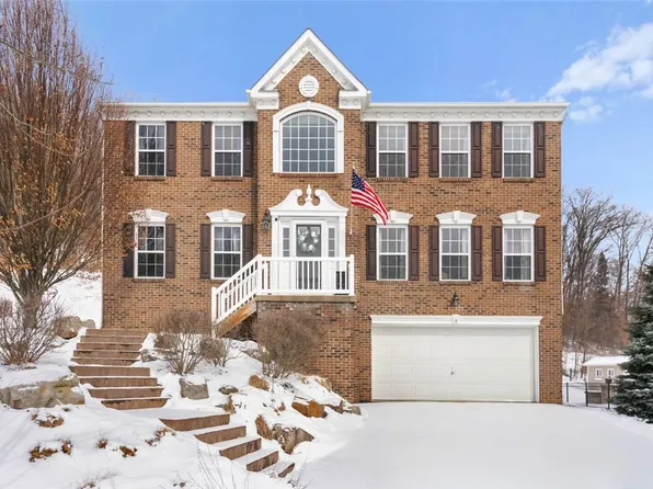 8023 Maureen Dr, Cranberry Township, PA 16066