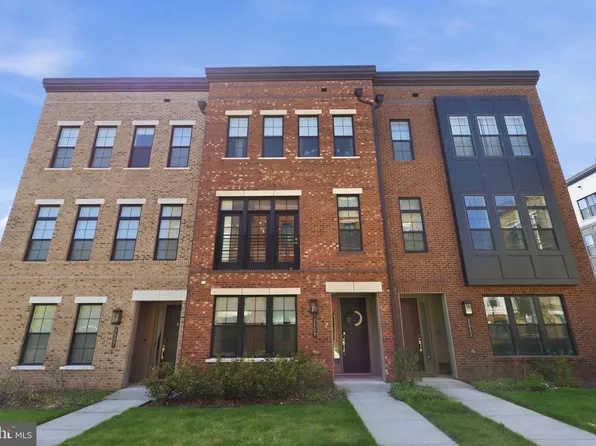 7509 Sawyer Farm Way Unit 2002, McLean, VA 22102