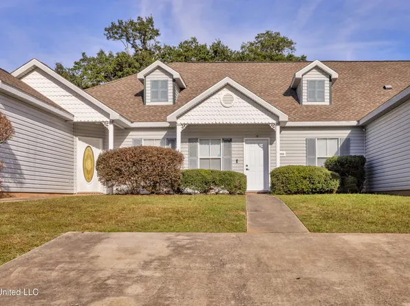 13558 Laurel Oaks Ln, Gulfport, MS 39503
