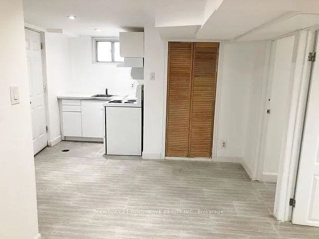 42 Saint Dunstan Dr #BASEMENT — Photo 3