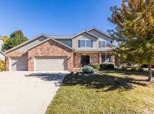 38 Conway Cir, Bloomington, IL
