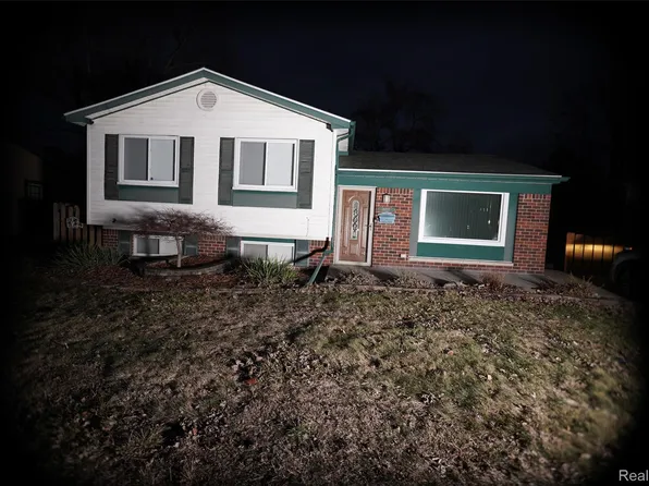 15777 Harrison, Romulus, MI 48174