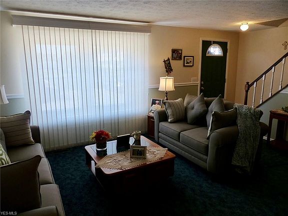 3rd image of 7459 Essex Dr Unit L