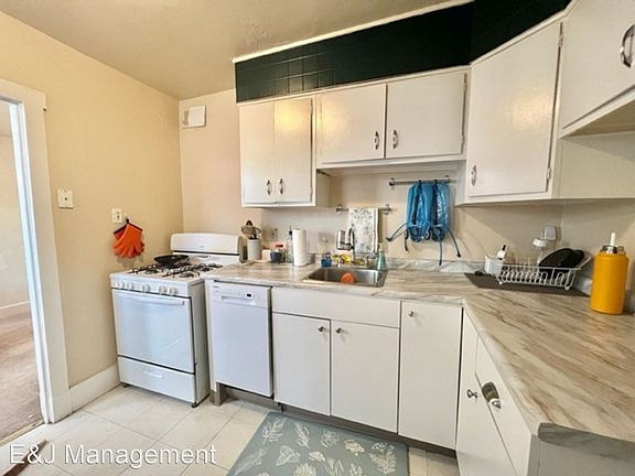 3rd image of 2714 Shady Ave #11925016