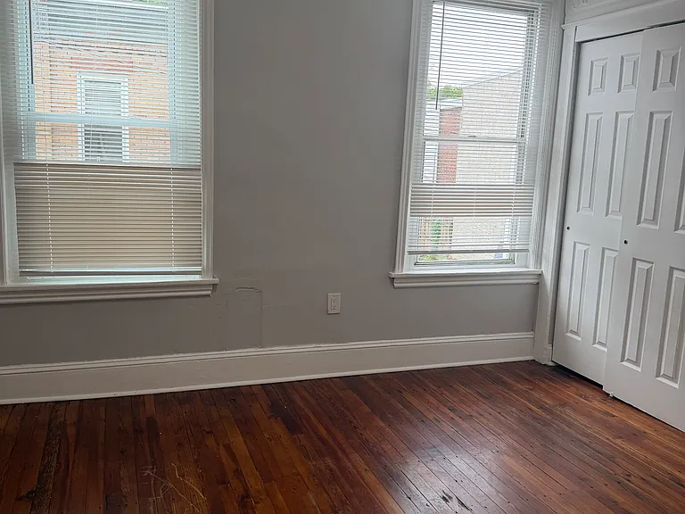 4449 N Cleveland St — Photo 16