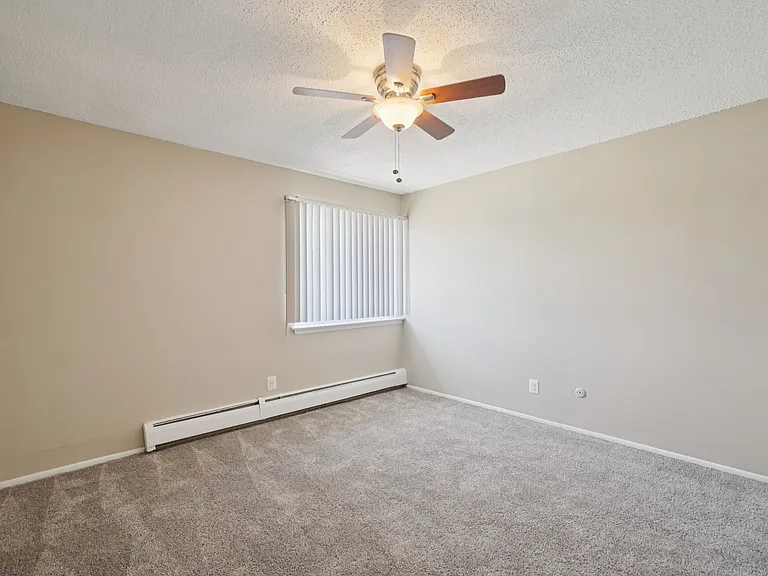 Rochester Square Apartments — Photo 45