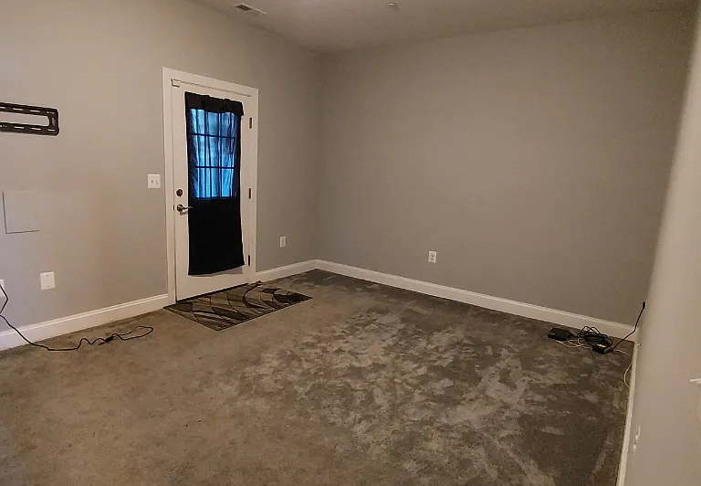 1056 Rye Dr — Photo 2