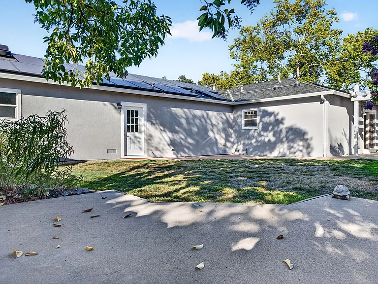 2907 Eccleston Ave — Photo 53