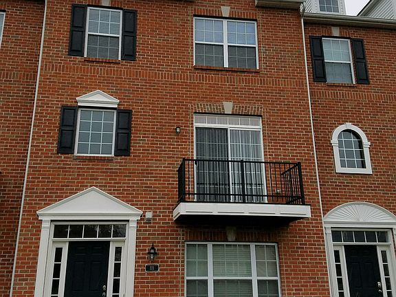 2nd image of 111 Northwoods Blvd