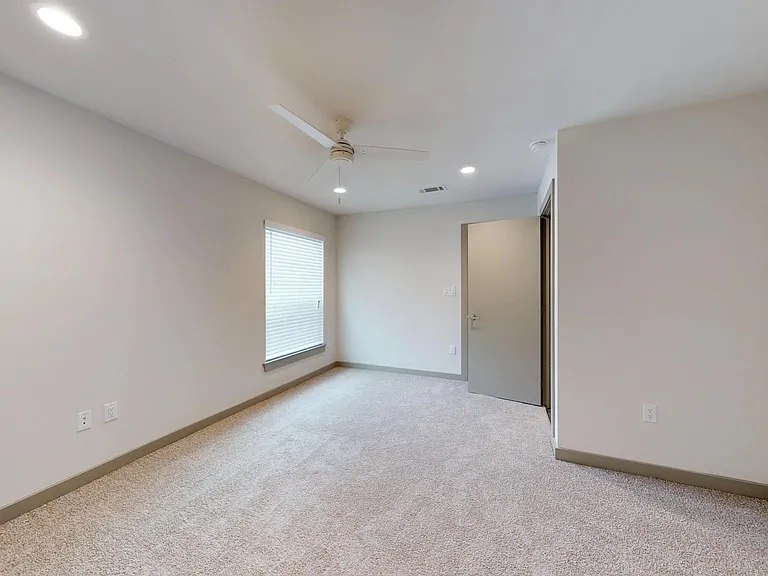 6304 Prospect Ave #202 — Photo 9
