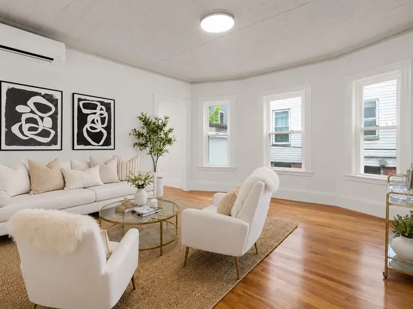 22 Charnwood Rd #1, Somerville, MA 02144