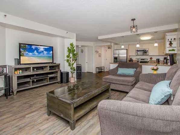 60 N Beretania St APT 1809, Honolulu, HI 96817