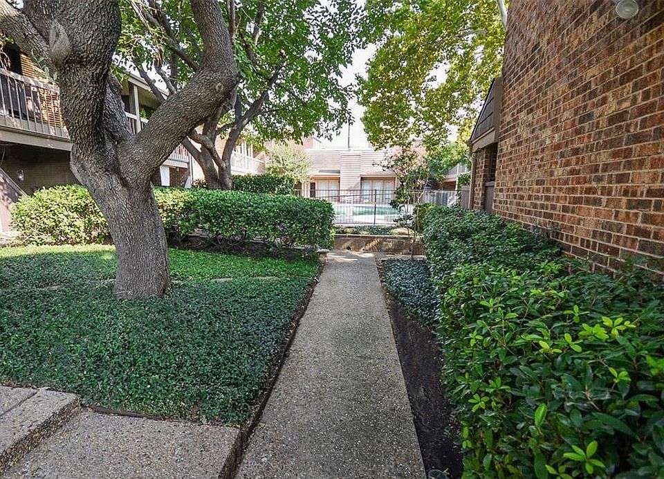 2nd image of 5154 Amesbury Dr APT 128