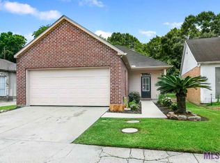 223 Meadow Bend Dr, Baton Rouge, LA 70820
