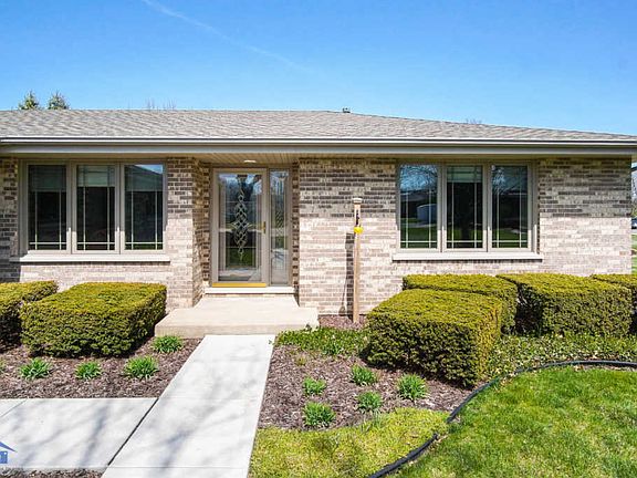 3rd image of 3705 Vail Ct