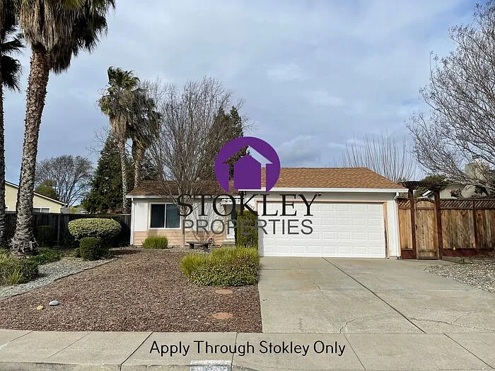 9902 Mangos Dr photo 1