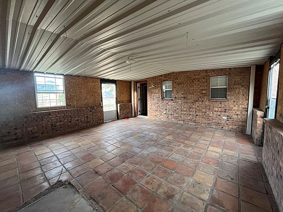 3rd image of 10242 W Palomino Dr