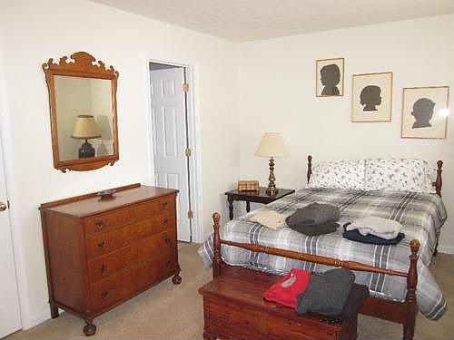 5th image of 704 Wyndhurst Dr