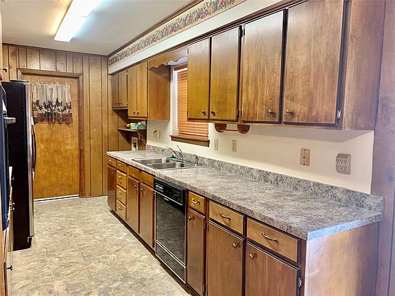 5th image of 108 El Camino Dr