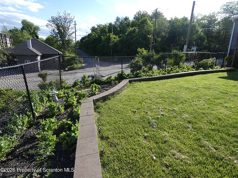 607 3rd Ave #LOWER LEV — Photo 42