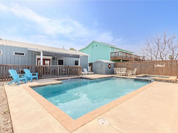 3rd image of 114 S Gulf St