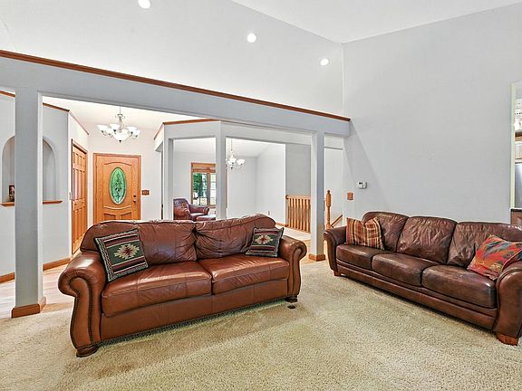 5th image of 520 Bayberry LANE