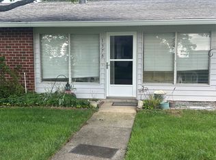 137 Eastbourne Ct UNIT B, Ridge, NY 11961