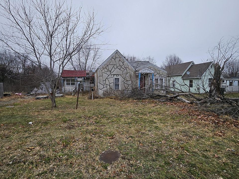 2nd image of 504 Sycamore Street
