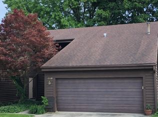 1810 Glenwood Oaks Ct, Urbana, IL 61801