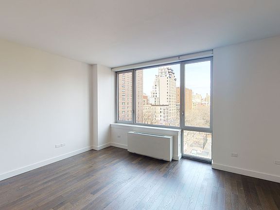 3rd image of 801 Amsterdam Ave APT 6F