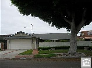 7621 Whitney Dr, Huntington Beach, CA 92647