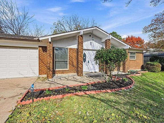 3rd image of 7825 Emerald Hills Way