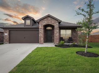 404 Huntsman Ln, Fort Worth, TX 76131