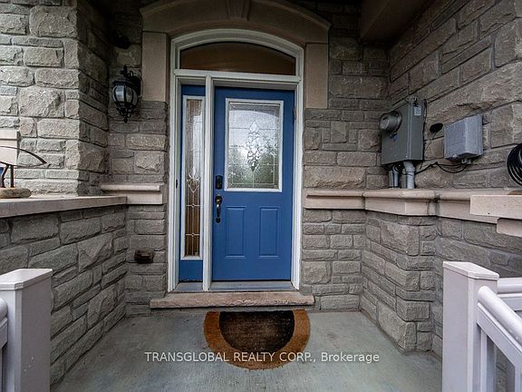 2nd image of 83 Spruce Pine Cres N