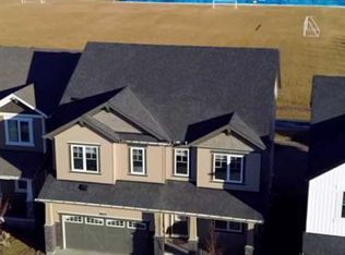 1116 W Southwinds Grn SW, Airdrie, AB T4B5S3