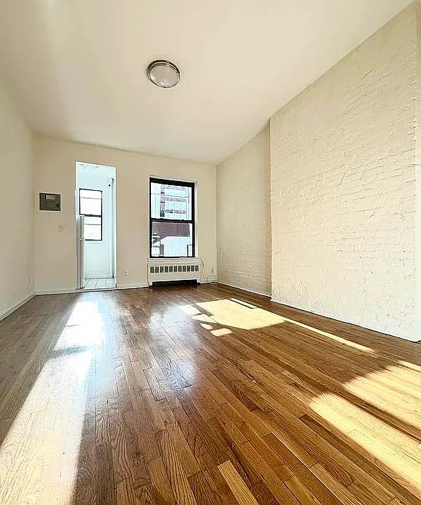 2nd image of 432 E 89th St APT 4C