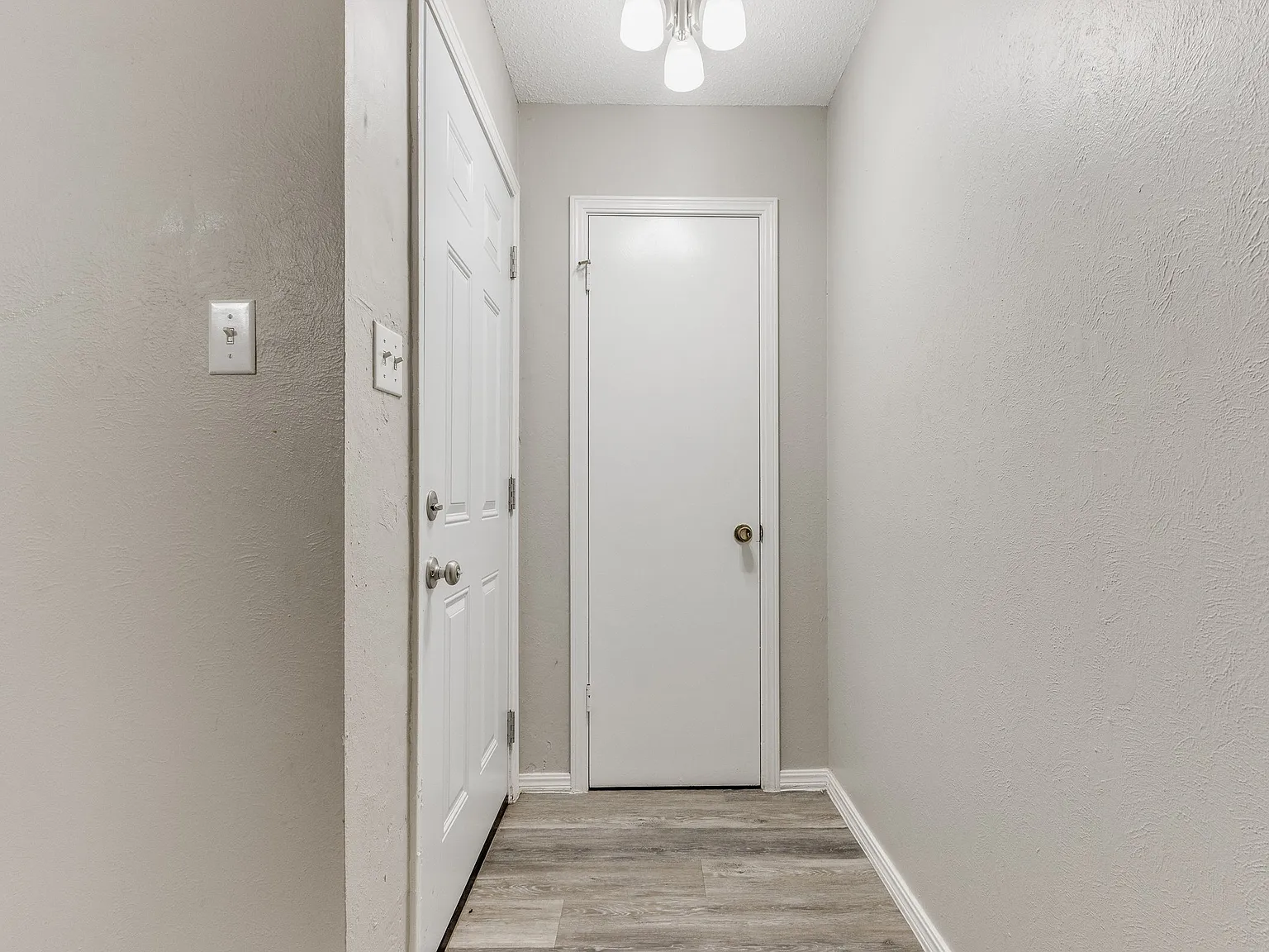 3 bed, 1223 sqft, $1,425 — Photo 2