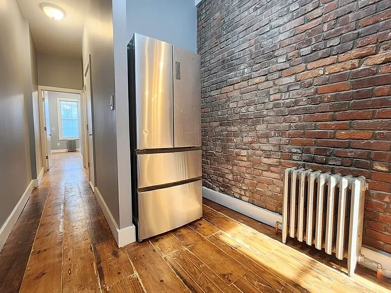 846 Hart St #2R — Photo 7