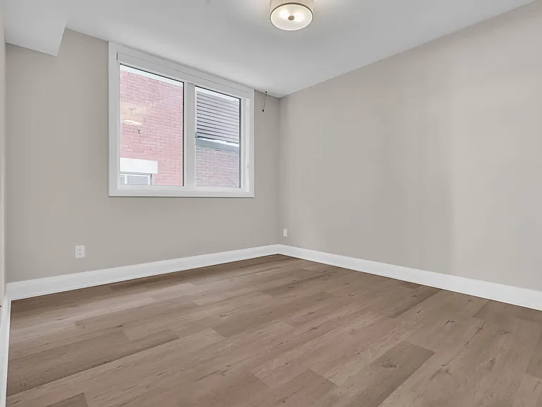 58 Florence St — Photo 13