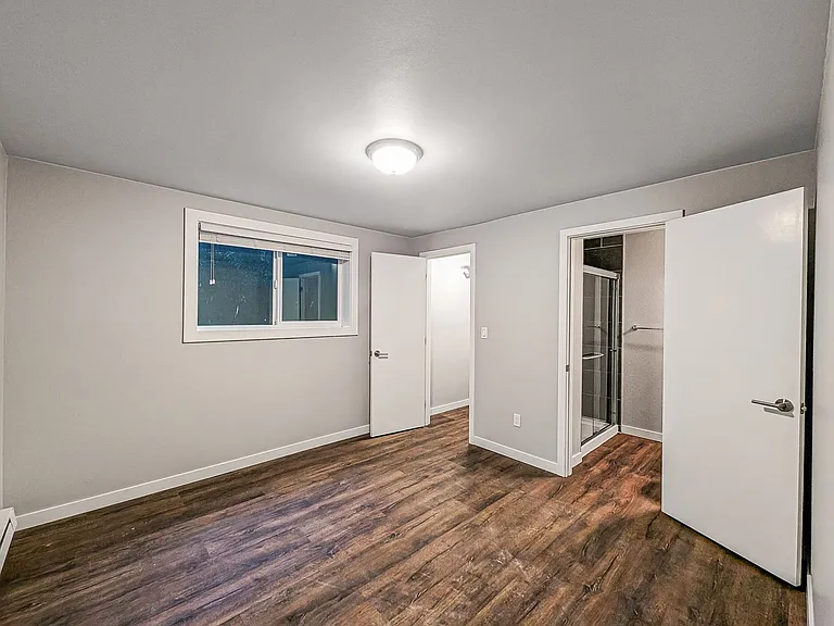 5956 Fauntleroy Way SW — Photo 10