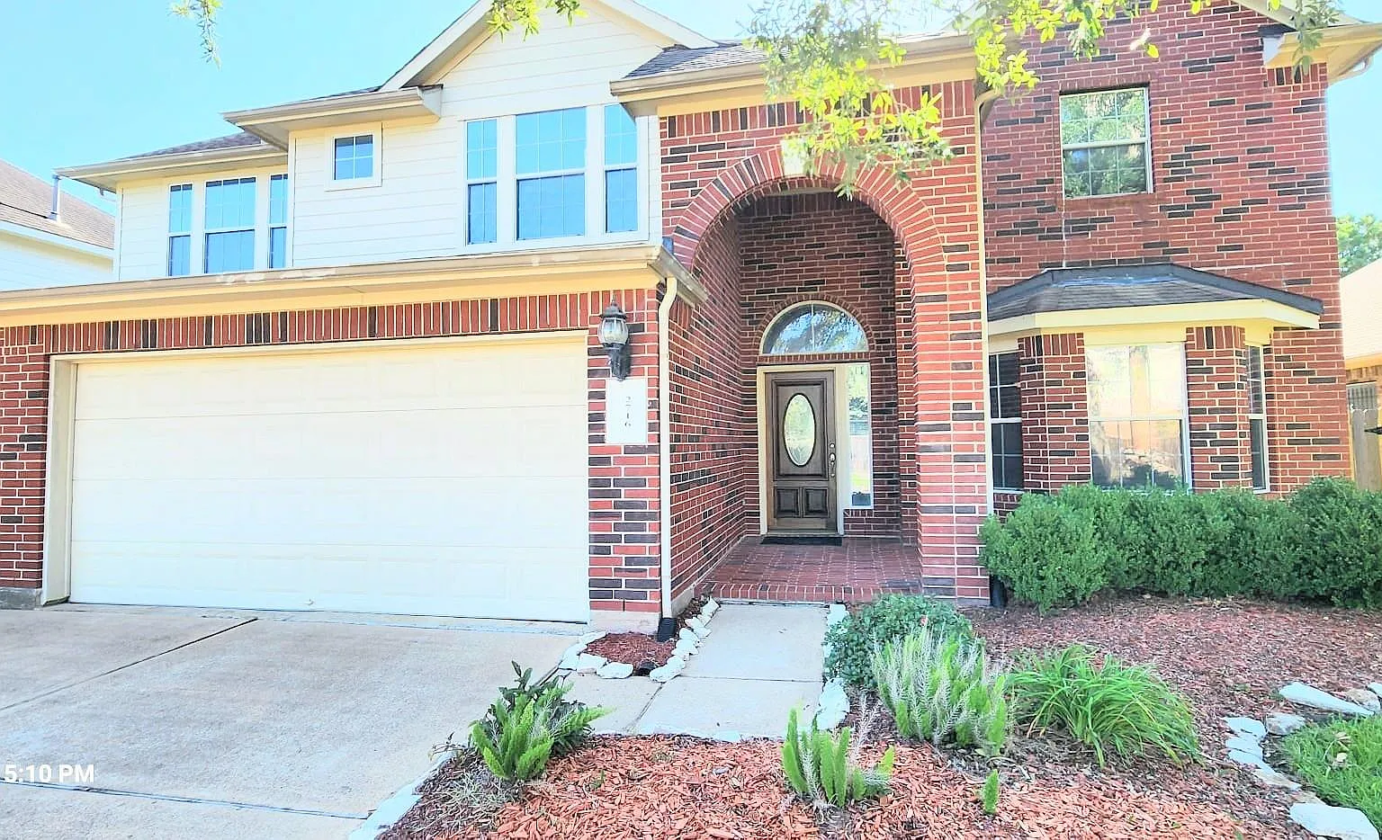 4 bed, 3.5 bath, 3500 sqft, $2,850 — Photo 2