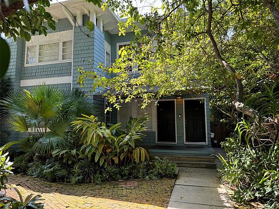 2nd image of 511 SE 9th Avenue